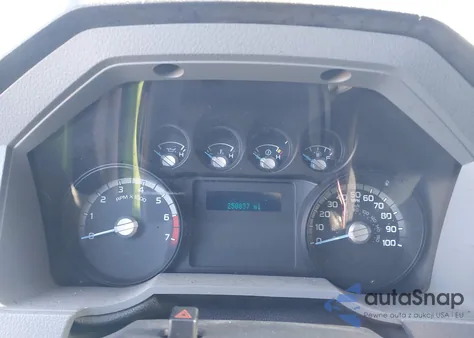 2011 Ford F-250 Xlt from USA, damaged, VIN 1FT7X2B68BEA54062